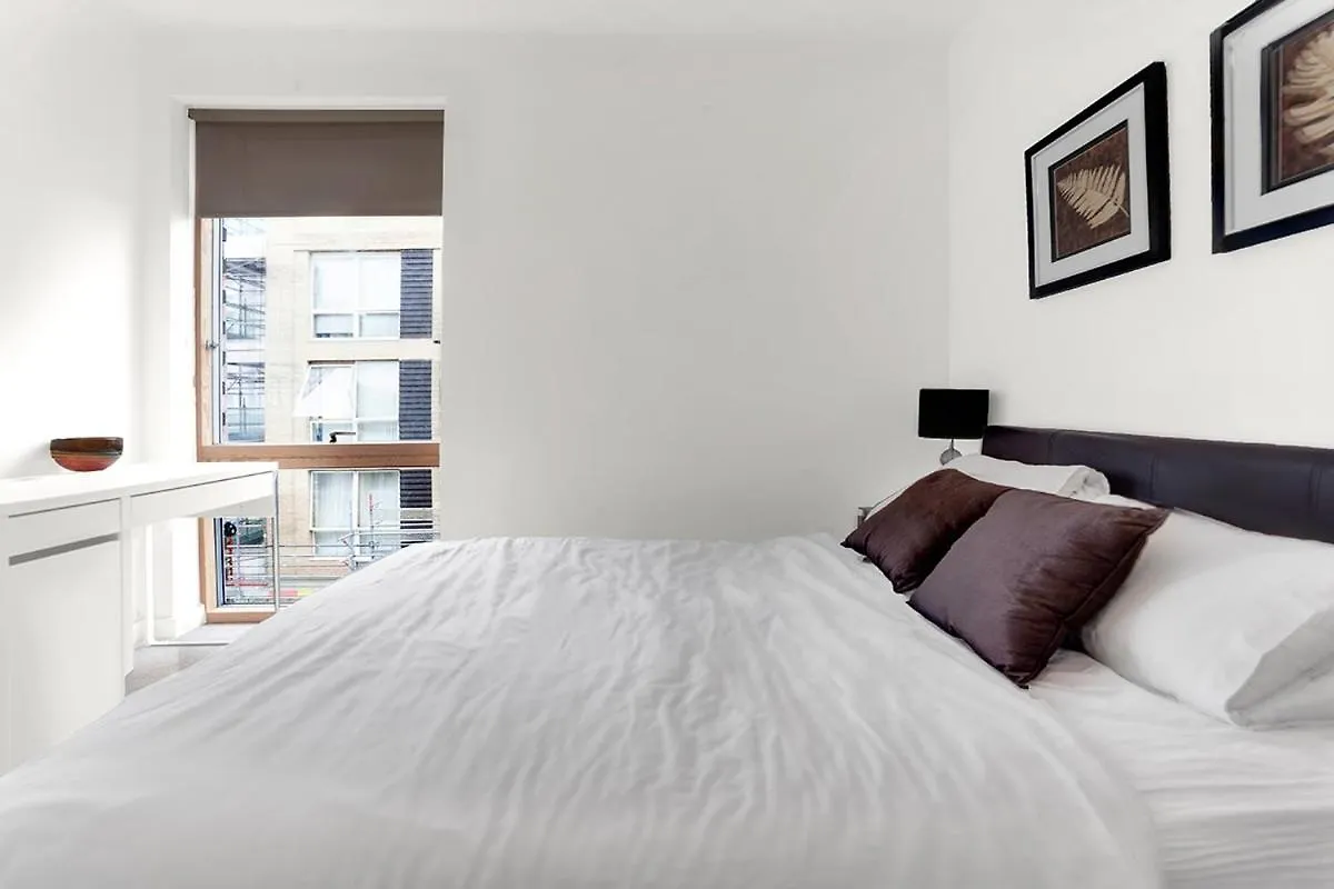 2 Bedroom Apartment In The Heart Of Greater London